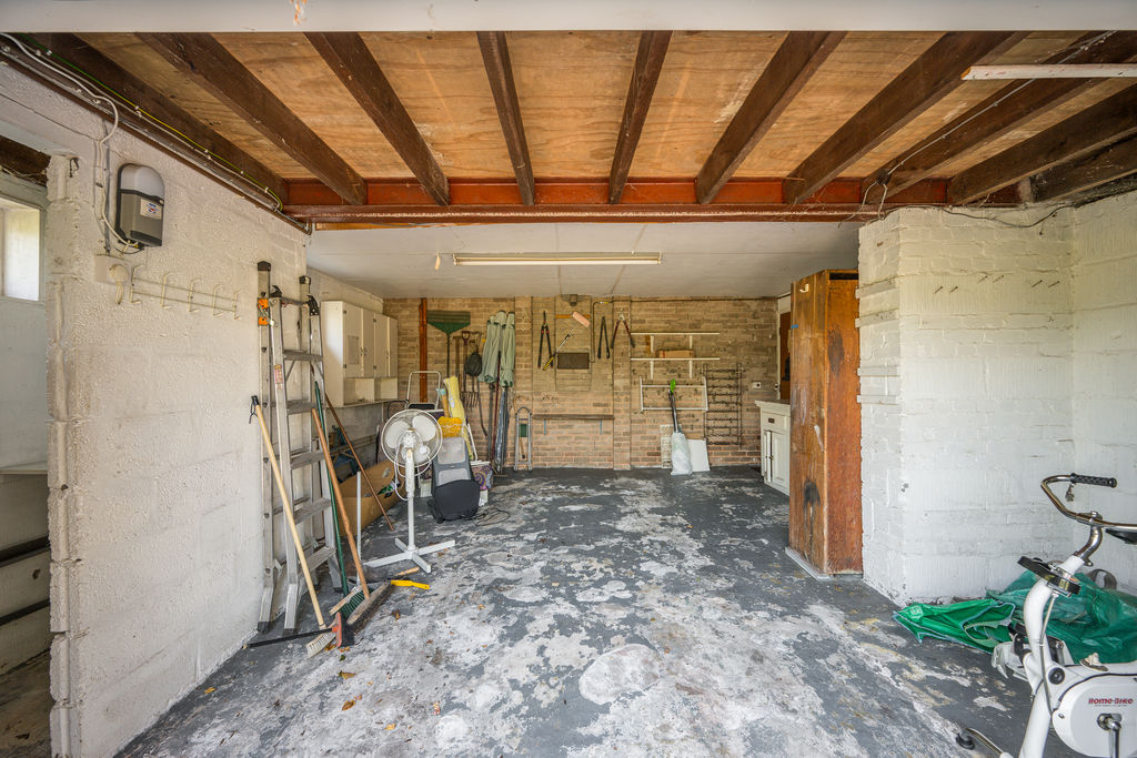 Garage- click for photo gallery